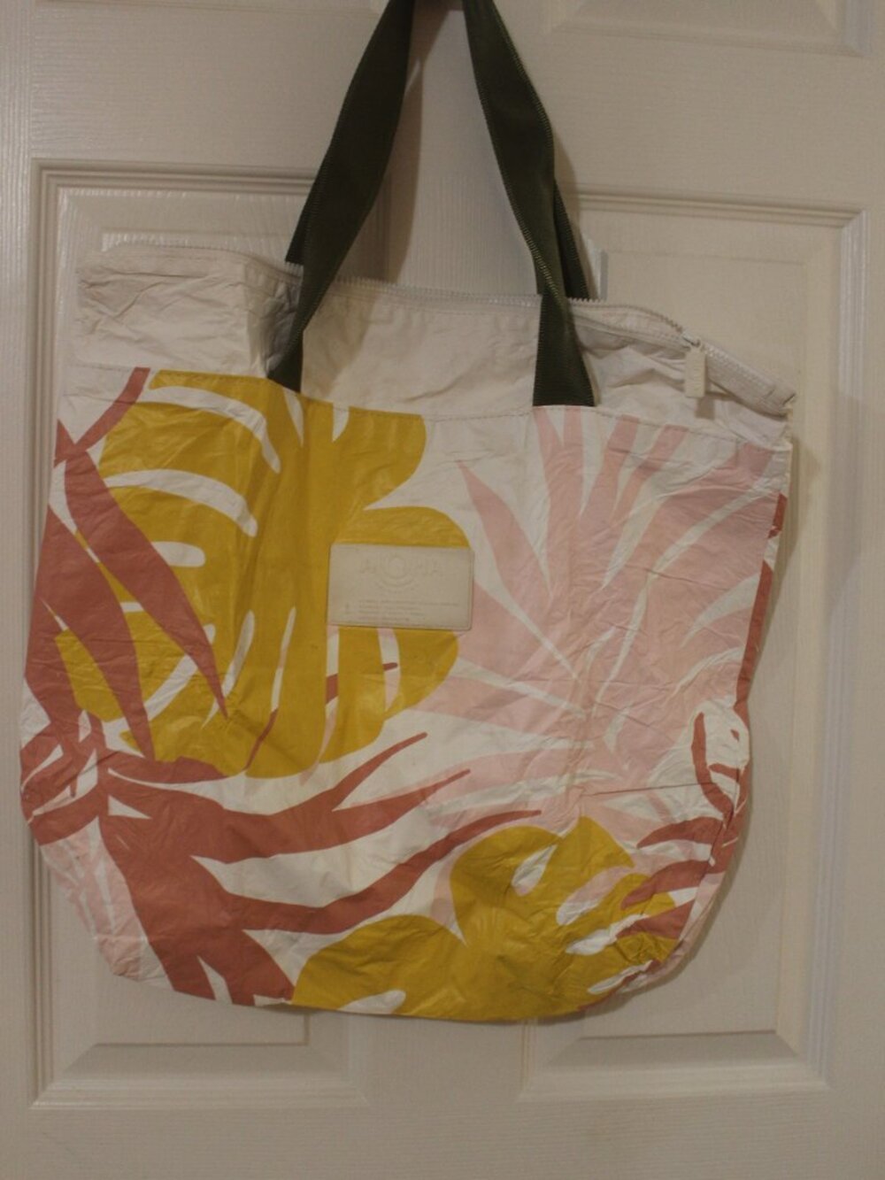 Aloha Collection Pink & Yellow Tropical Leaf Zip Tote Beach Bag XX